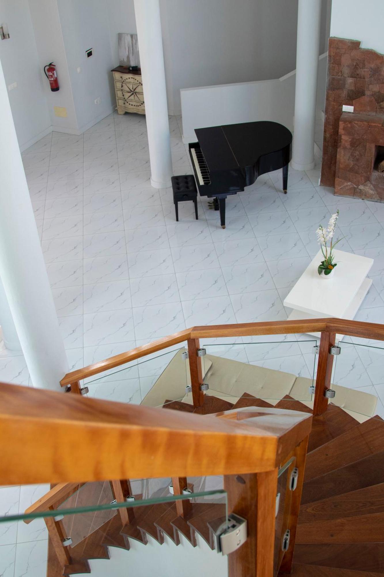 The View Hotel Сао Филипе Екстериор снимка