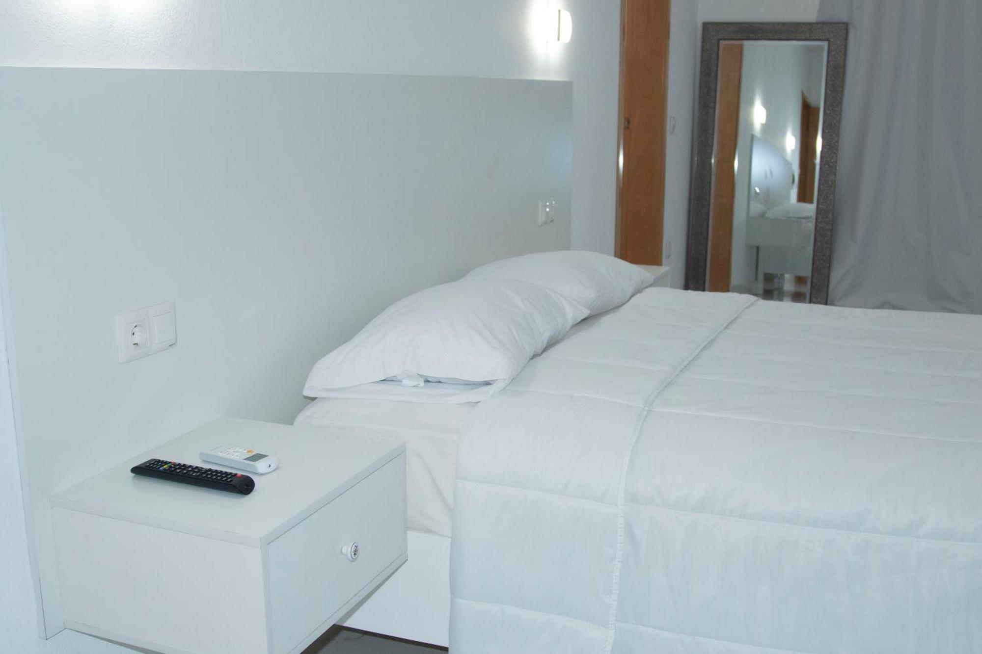 The View Hotel Сао Филипе Екстериор снимка